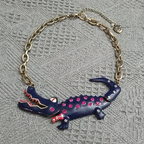 Betsey Johnson ALLIGATOR NECKLACE - Picture 5 of 14